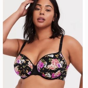 Torrid Black Skull Floral Front Clasp 360°